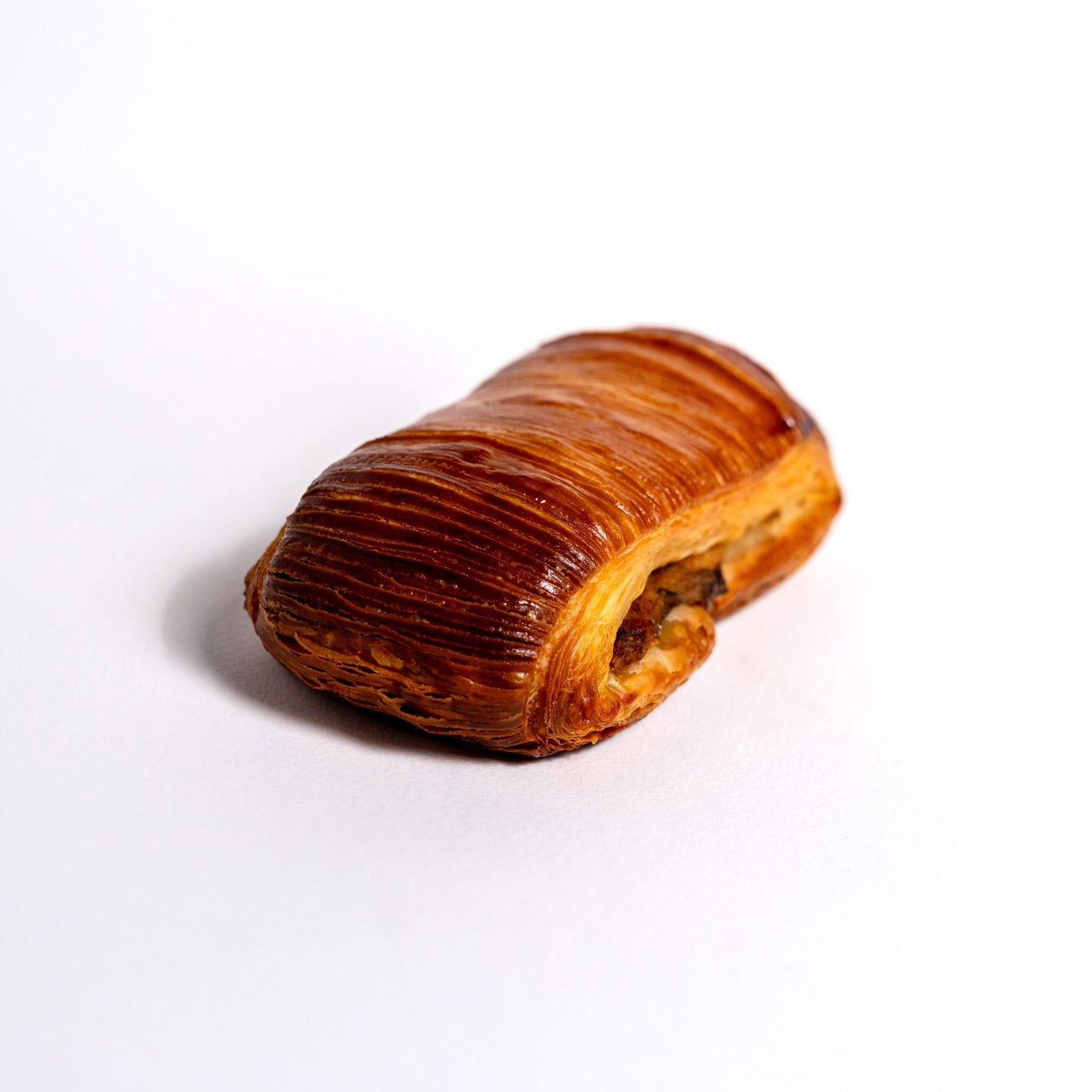 Yann Haute Patisserie in Calgary is a unique bakery offering a range of desserts, including macarons, Tiramisu, Mille Feuille, birthday cakes, baguettes, croissants, and chocolates. Gluten-free, dairy-free, egg-free, and vegan-friendly options!