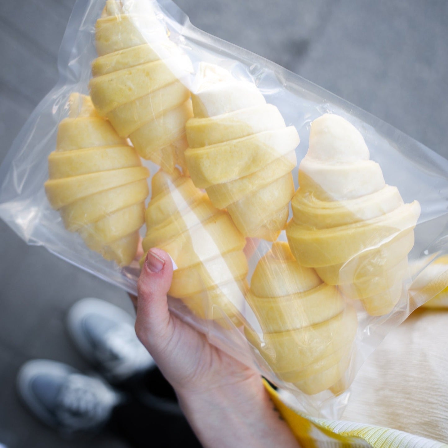 The yellow house in the prairies for authentic French desserts at Yann Haute Patisserie your bakery for the best cakes, macarons, croissant, bread and more! 329, 23rd Ave SW Calgary, Alberta