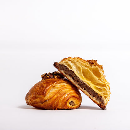 Yann Haute Patisserie in Calgary is a unique bakery offering a range of desserts, including macarons, Tiramisu, Mille Feuille, birthday cakes, baguettes, croissants, and chocolates. Gluten-free, dairy-free, egg-free, and vegan-friendly options!